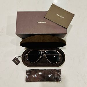 NWT Tom Ford Clark Metal Aviator Sunglasses, Rose Gold
